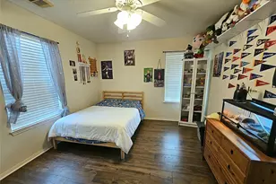 904 E Wilkins St, Angleton, TX 77515 - Photo 15