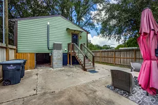 1200 W Phillips St, Alvin, TX 77511 - Photo 45