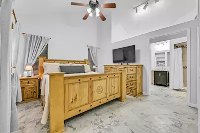 1018 Londonderry Avenue, Friendswood, TX 77546 - Photo 21