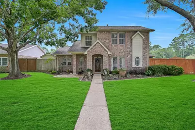 1018 Londonderry Avenue, Friendswood, TX 77546 - Photo 1