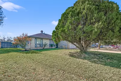 2803 Fir Crest Court, Stafford, TX 77477 - Photo 3