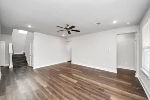 10630 Cascade Crk Dr, Rosharon, TX 77583 - Photo 5
