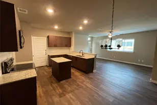 9789 Grosbeak Ln, Magnolia, TX 77354 - Photo 5