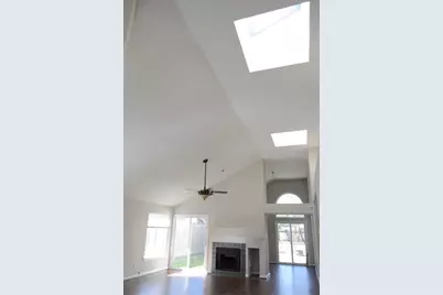 8639 Sparkling Springs Drive, Houston, TX 77095 - Photo 3