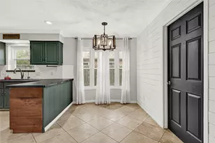 10835 Sageburrow Dr, Houston, TX 77089 - Photo 9