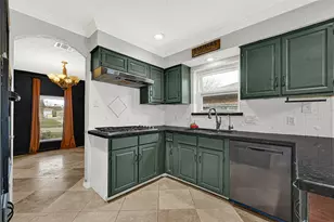 10835 Sageburrow Dr, Houston, TX 77089 - Photo 11