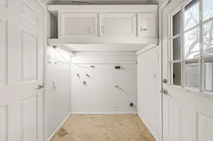 10835 Sageburrow Dr, Houston, TX 77089 - Photo 13