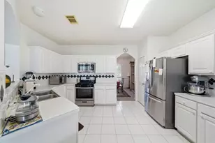 8974 Green Castle Way, Houston, TX 77095 - Photo 5