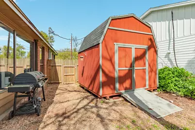 100 Van Winkle Street, Lake Jackson, TX 77566 - Photo 45