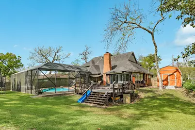 100 Van Winkle Street, Lake Jackson, TX 77566 - Photo 33