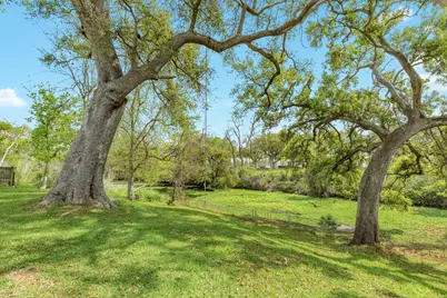 100 Van Winkle Street, Lake Jackson, TX 77566 - Photo 39