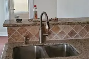 302 # 5 71st St, Houston, TX 77011 - Photo 7