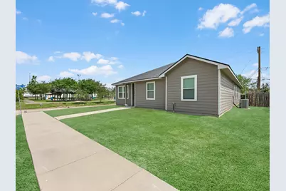 2006 Chesapeake Street, Baytown, TX 77520 - Photo 3