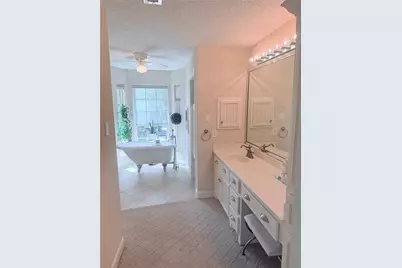 4715 W Bayshore Drive, Bacliff, TX 77518 - Photo 37
