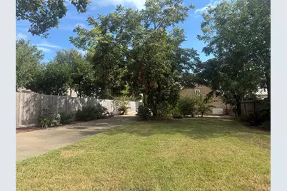 4715 W Bayshore Drive, Bacliff, TX 77518 - Photo 19