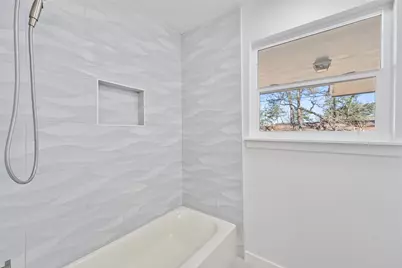 205 Elmwood Street, Huntsville, TX 77320 - Photo 19