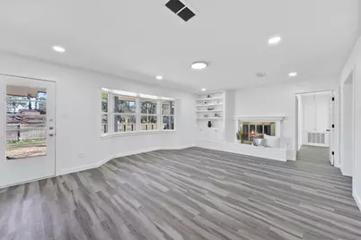 205 Elmwood Street, Huntsville, TX 77320 - Photo 9