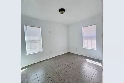 116 E Jack Street #1/2, Baytown, TX 77520 - Photo 3