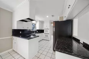 16121 Singapore Ln, Jersey Village, TX 77040 - Photo 15