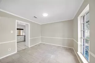 16121 Singapore Ln, Jersey Village, TX 77040 - Photo 11
