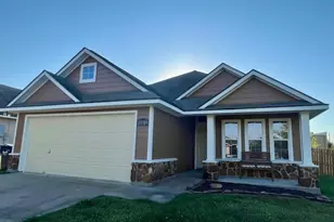 1707 Weaver St, Brenham, TX 77833 - Photo 1