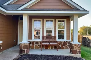 1707 Weaver St, Brenham, TX 77833 - Photo 3