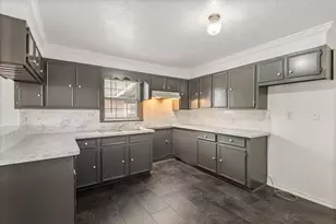 2701 Almendares Ave, Pasadena, TX 77506 - Photo 9