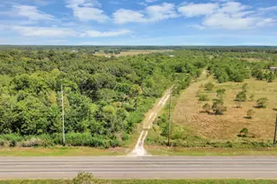 147 Private, Liberty, TX 77575 - Photo 1