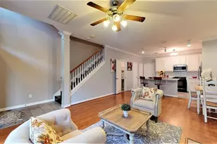 2104 Gillette St, Houston, TX 77006 - Photo 7