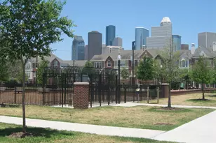 2104 Gillette St, Houston, TX 77006 - Photo 45