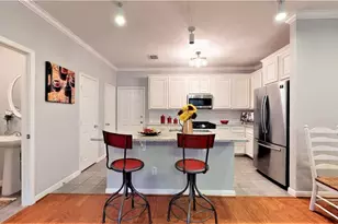 2104 Gillette St, Houston, TX 77006 - Photo 11