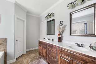 1922 Shark Ct, Crosby, TX 77532 - Photo 19
