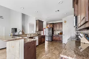 1922 Shark Ct, Crosby, TX 77532 - Photo 13