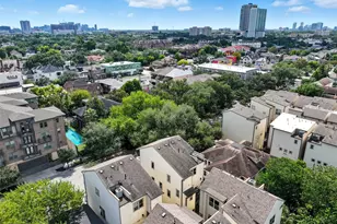 215 Avondale St, Houston, TX 77006 - Photo 35