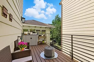 215 Avondale St, Houston, TX 77006 - Photo 27
