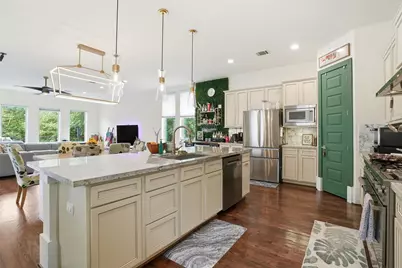 215 Avondale Street, Houston, TX 77006 - Photo 9