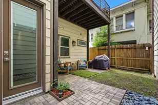 215 Avondale St, Houston, TX 77006 - Photo 27