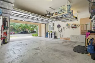 215 Avondale St, Houston, TX 77006 - Photo 25