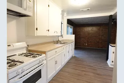 8022 Woodlyn Road, Houston, TX 77028 - Photo 7
