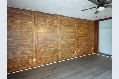 8022 Woodlyn Road, Houston, TX 77028 - Photo 9