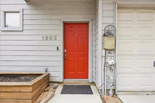 1902 Fletcher St, Houston, TX 77009 - Photo 5