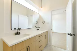 164 Wallace St, Houston, TX 77022 - Photo 13