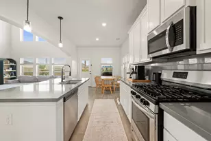 363 Selah Ct, Alvin, TX 77511 - Photo 11