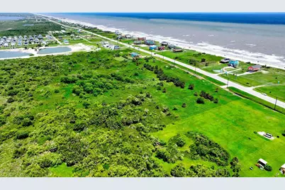 1239 Highway 87, Gilchrist, TX 77617 - Photo 11