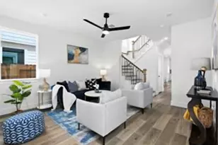 127 S Virginia St, La Porte, TX 77571 - Photo 1