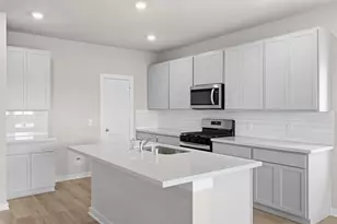 2010 Starlight St, Angleton, TX 77515 - Photo 5