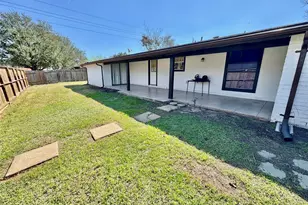 7203 Addicks Clodine Rd, Houston, TX 77083 - Photo 19