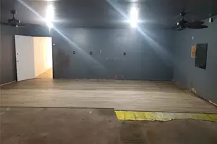 1233 Caldwell Rd, Angleton, TX 77515 - Photo 31