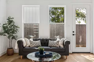 7702 Sky Dweller Dr, Houston, TX 77055 - Photo 19