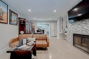 1860 White Oak Dr, Houston, TX 77009 - Photo 5